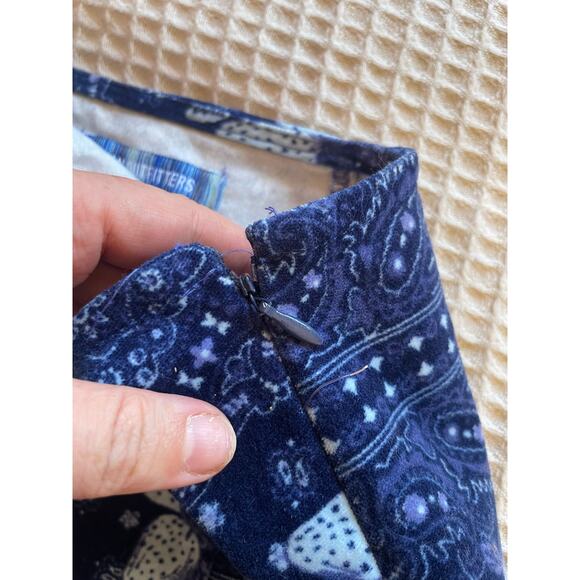 Urban Outfitters Navy Blue Bandana Strawberry Print Mini Skirt Med Cottagecore - Picture 7 of 13